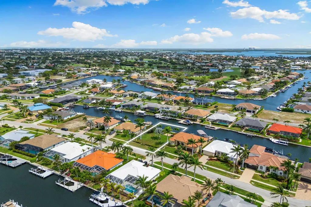 1540 Kingston Court Marco Island FL 34145