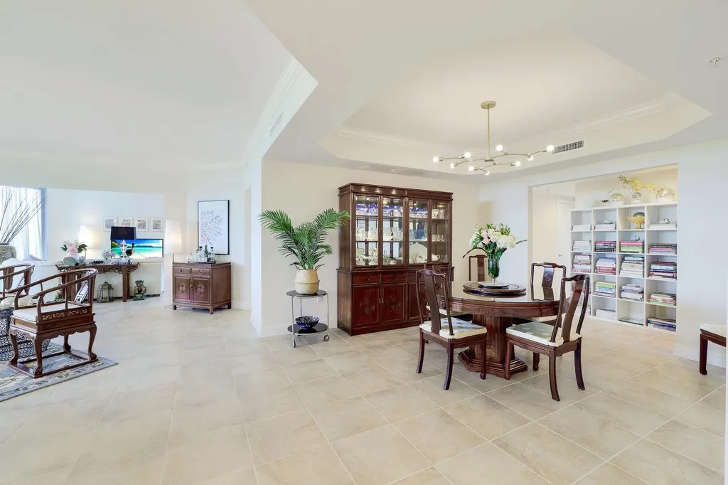 1050 Borghese Lane Naples FL 34114