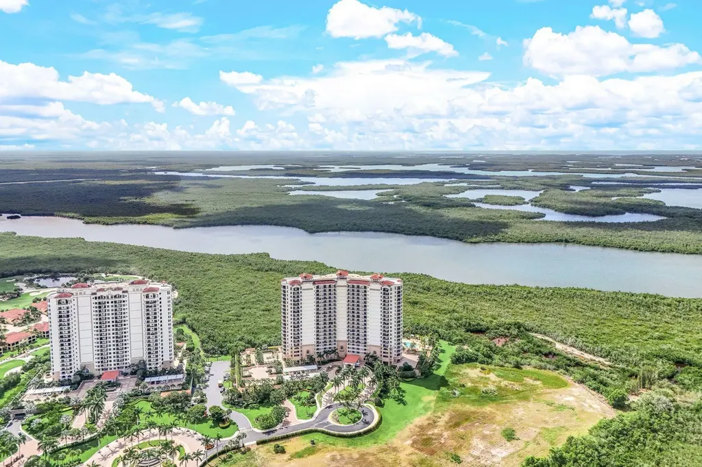 1050 Borghese Lane Naples FL 34114