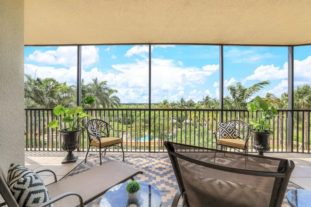 1050 Borghese Lane Naples FL 34114