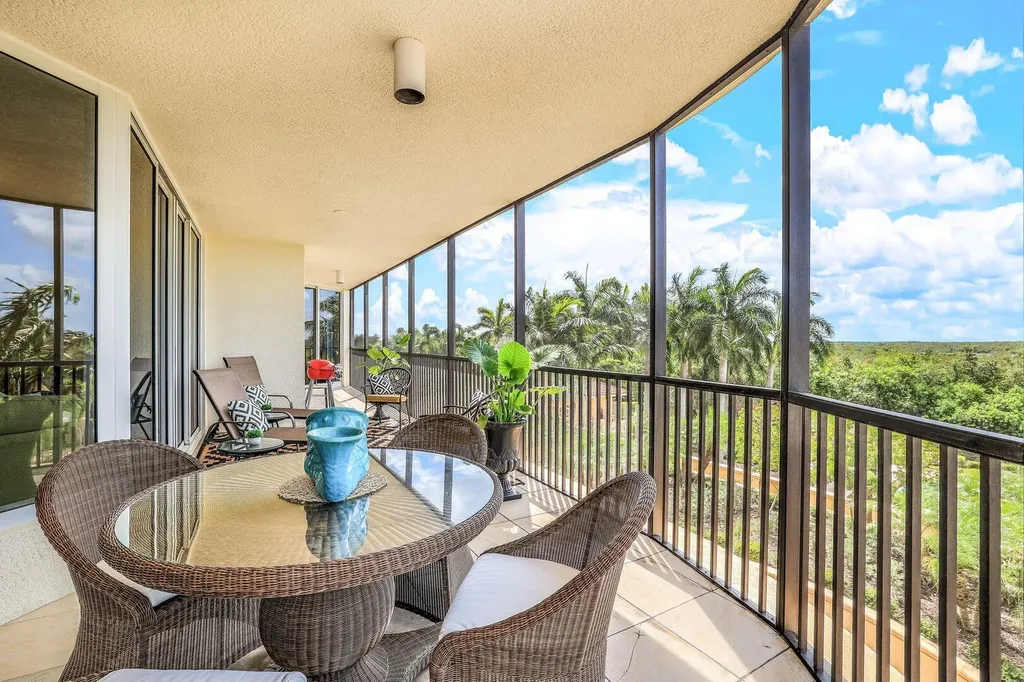 1050 Borghese Lane Naples FL 34114