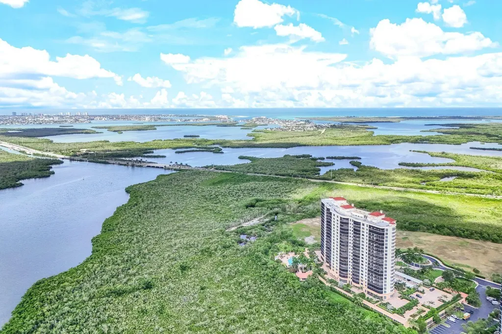 1050 Borghese Lane Naples FL 34114