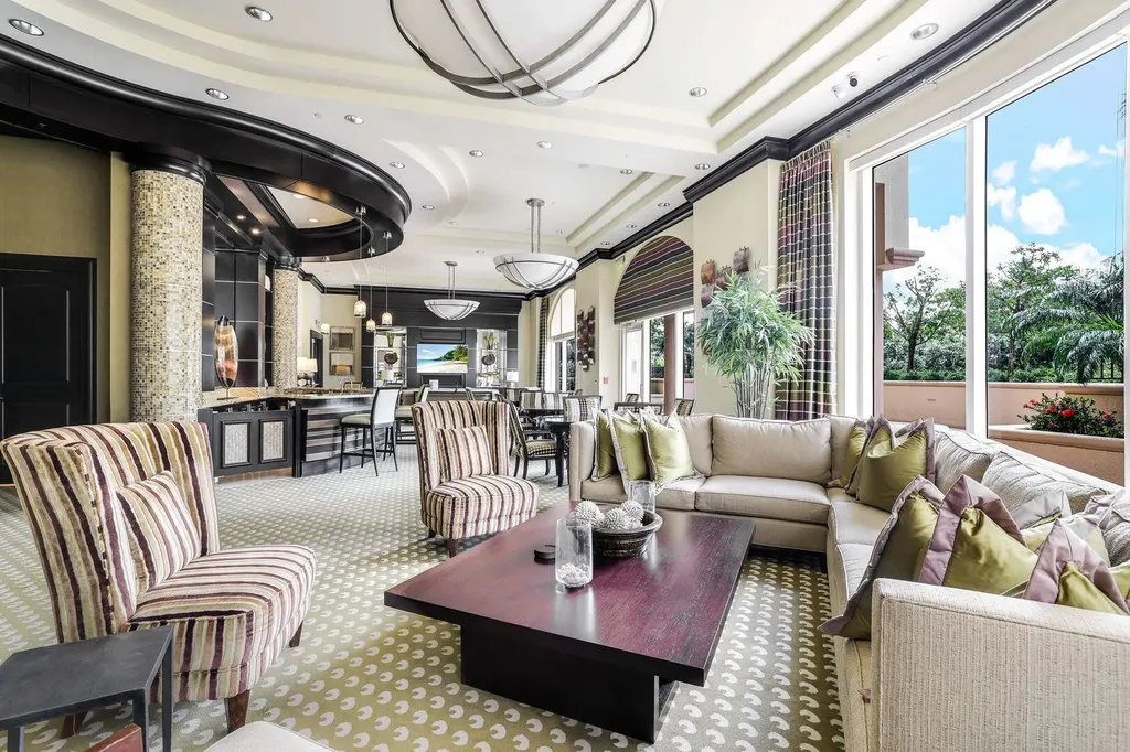 1050 Borghese Lane Naples FL 34114