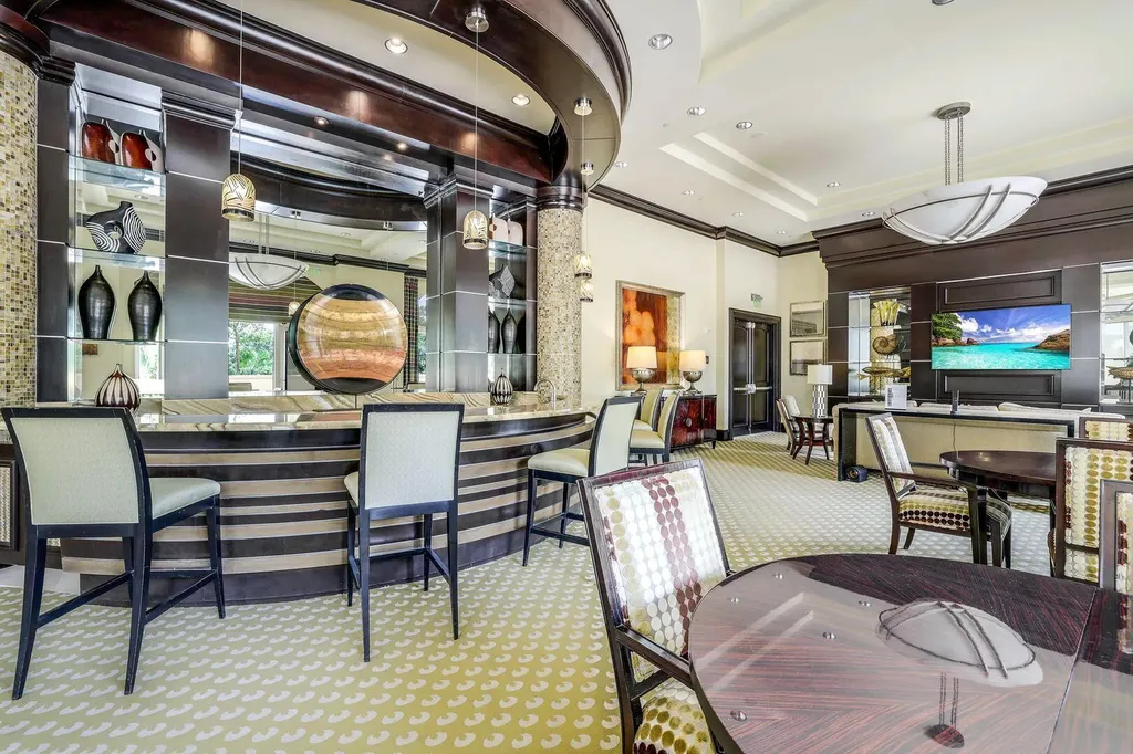 1050 Borghese Lane Naples FL 34114