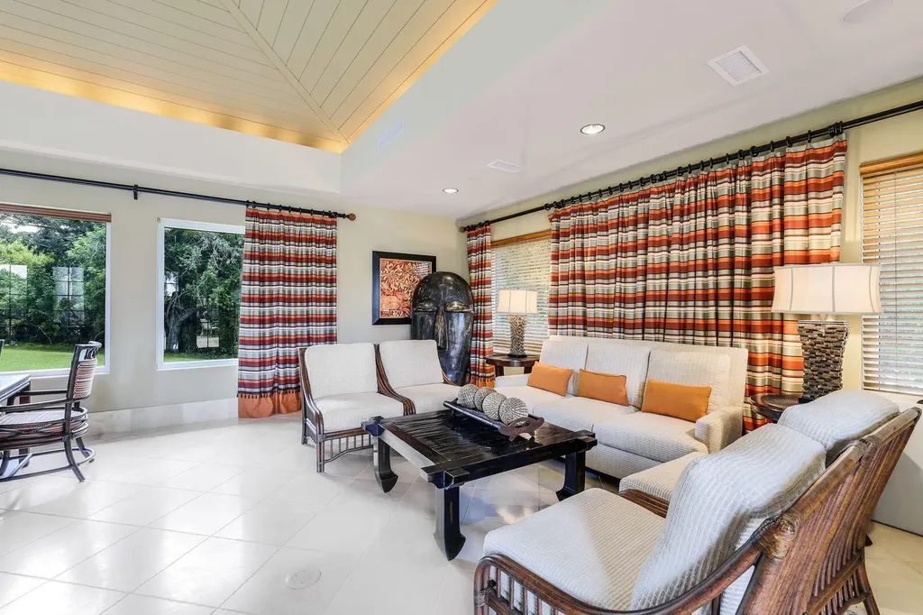 1050 Borghese Lane Naples FL 34114