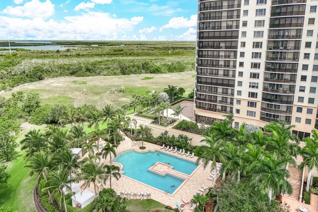 1050 Borghese Lane Naples FL 34114