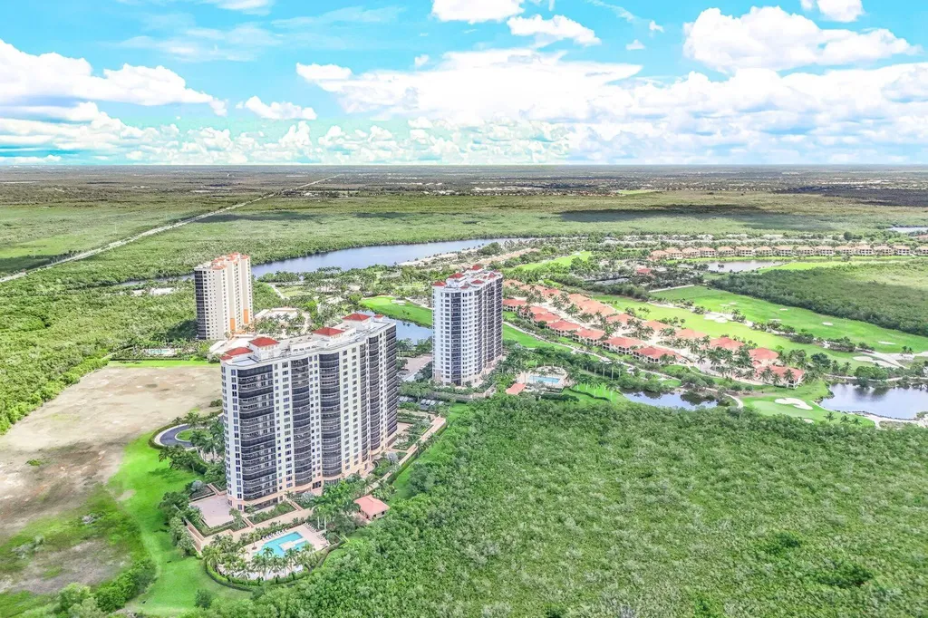 1050 Borghese Lane Naples FL 34114