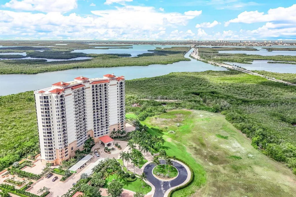 1050 Borghese Lane Naples FL 34114