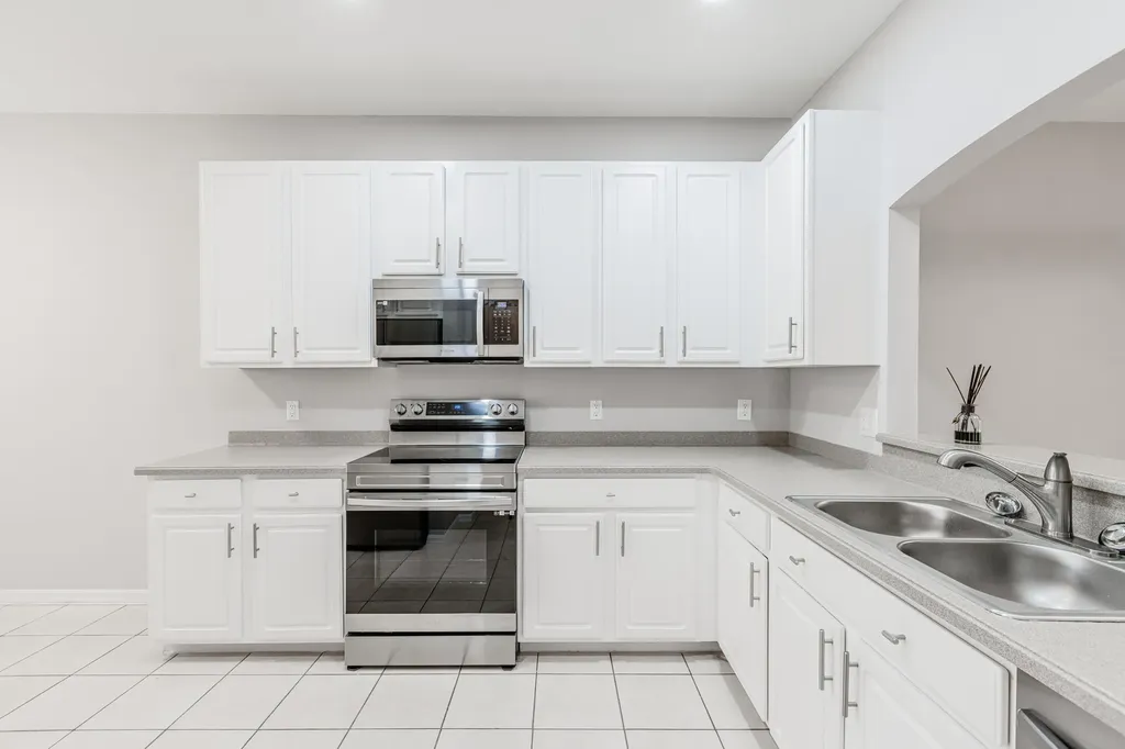 14183 Fall Creek Court Naples FL 34114