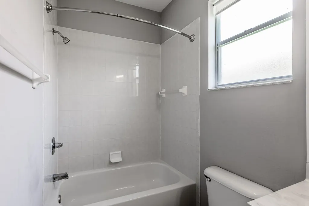 14183 Fall Creek Court Naples FL 34114