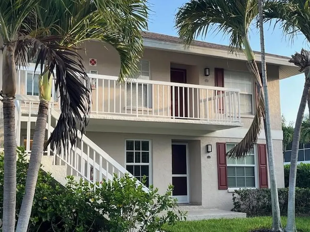 837 W Elkcam Marco Island FL 34145