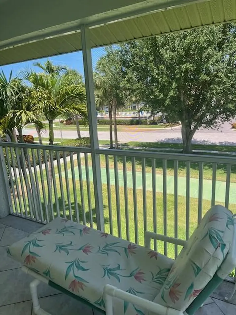 837 W Elkcam Marco Island FL 34145