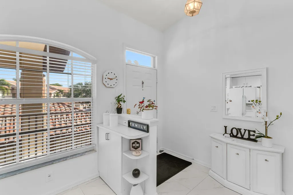 154 Newport Drive Naples FL 34114