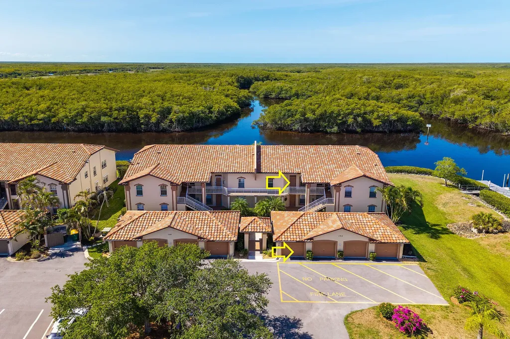 154 Newport Drive Naples FL 34114