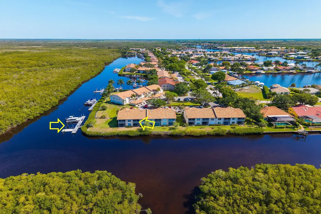 154 Newport Drive Naples FL 34114