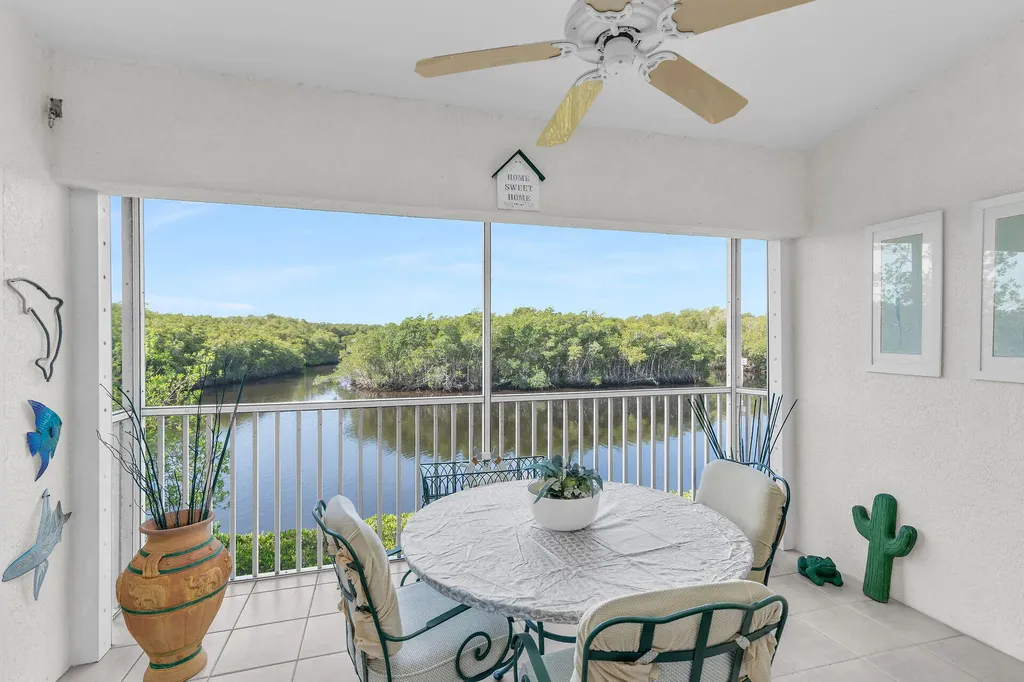 154 Newport Drive Naples FL 34114