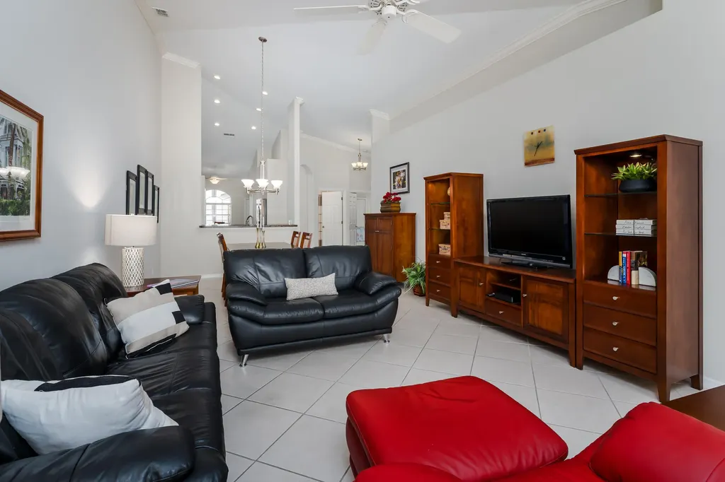 6659 Castlelawn Place Naples FL 34113