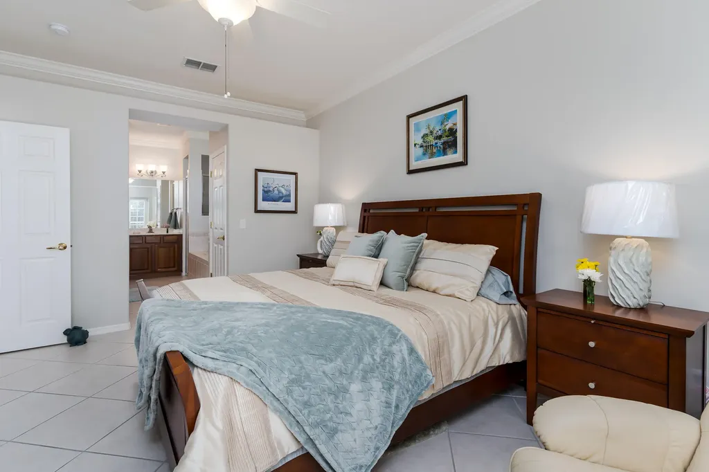 6659 Castlelawn Place Naples FL 34113