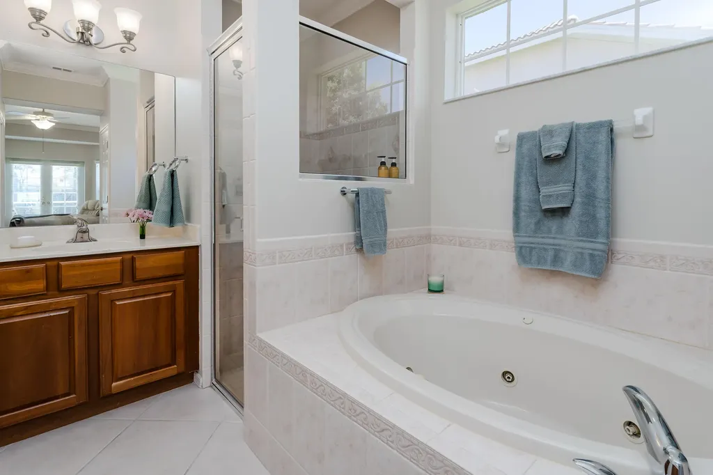 6659 Castlelawn Place Naples FL 34113