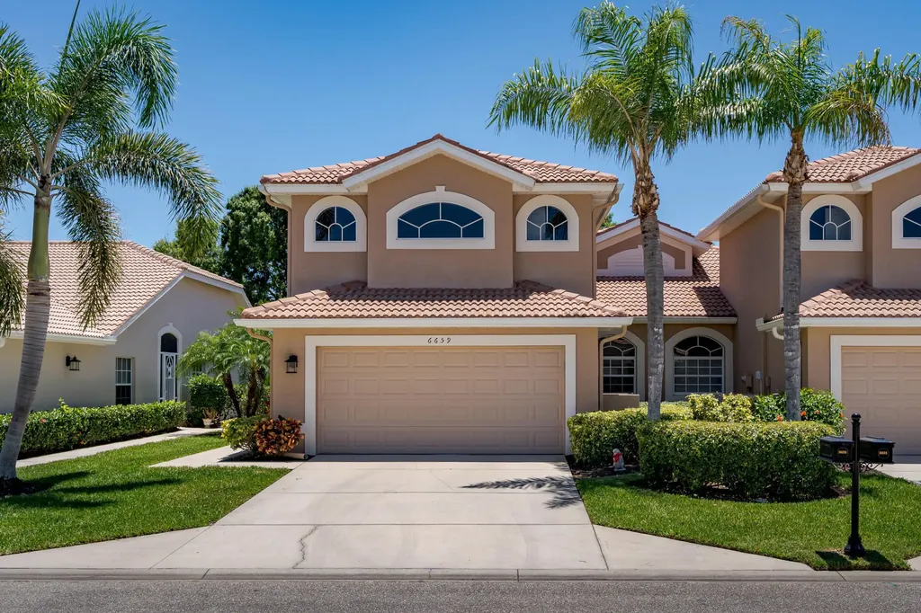 6659 Castlelawn Place Naples FL 34113