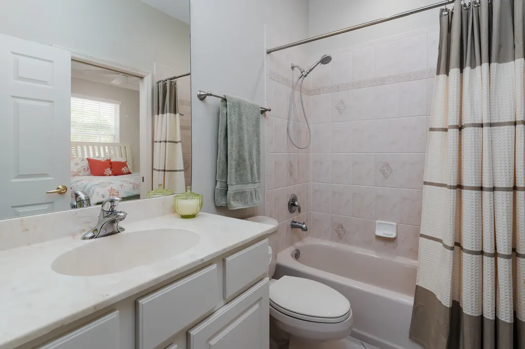 6659 Castlelawn Place Naples FL 34113