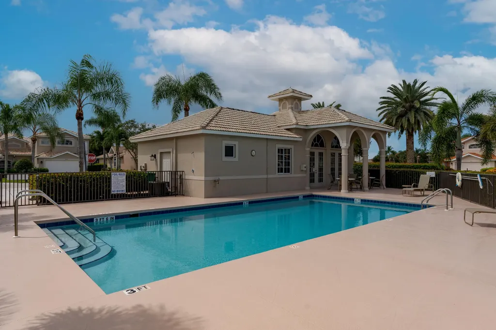 6659 Castlelawn Place Naples FL 34113