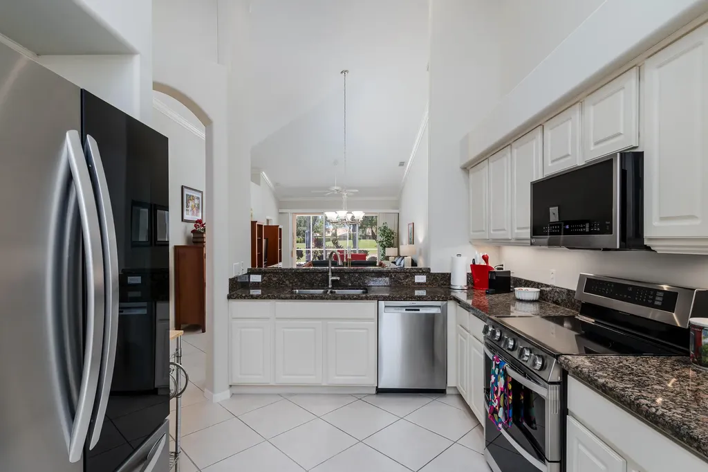 6659 Castlelawn Place Naples FL 34113