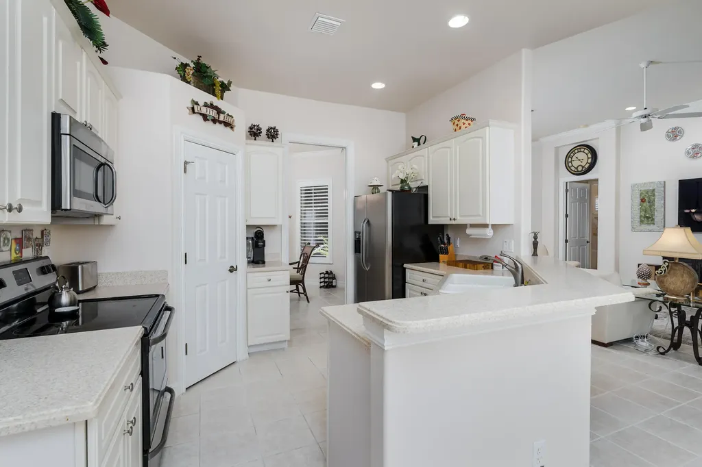 6841 Bent Grass Drive Naples FL 34113