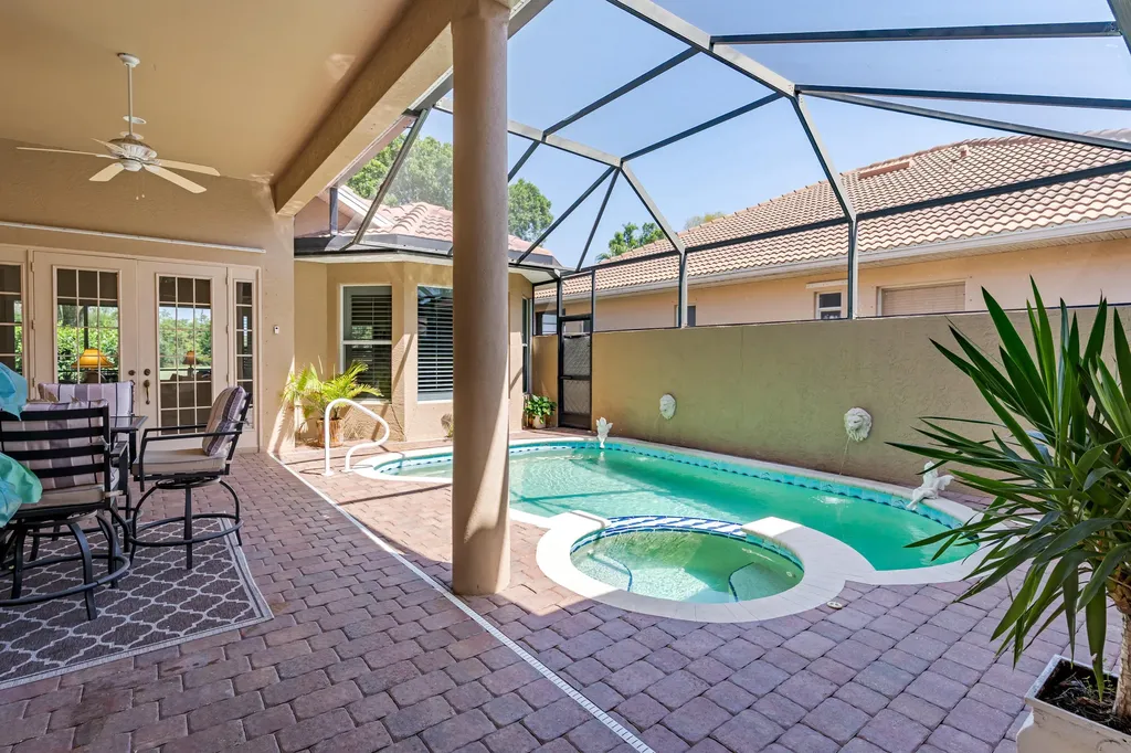 6841 Bent Grass Drive Naples FL 34113