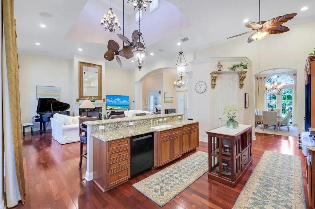 940 Sea Oats Court Marco Island FL 34145