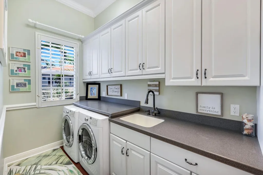 940 Sea Oats Court Marco Island FL 34145