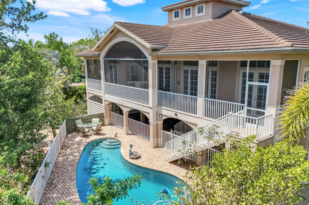 940 Sea Oats Court Marco Island FL 34145