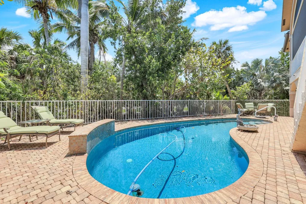 940 Sea Oats Court Marco Island FL 34145