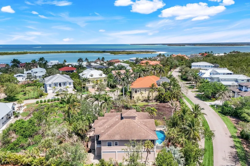 940 Sea Oats Court Marco Island FL 34145