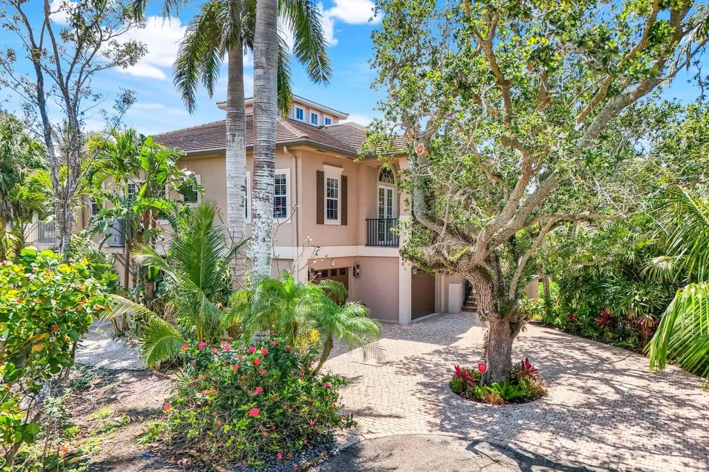 940 Sea Oats Court Marco Island FL 34145