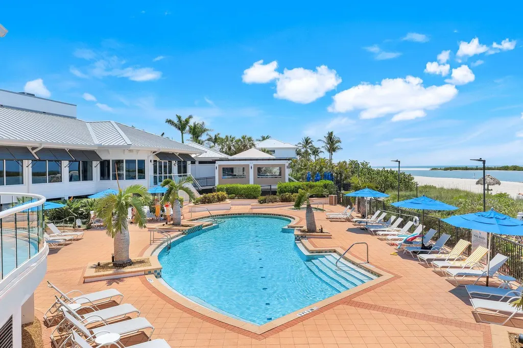 940 Sea Oats Court Marco Island FL 34145