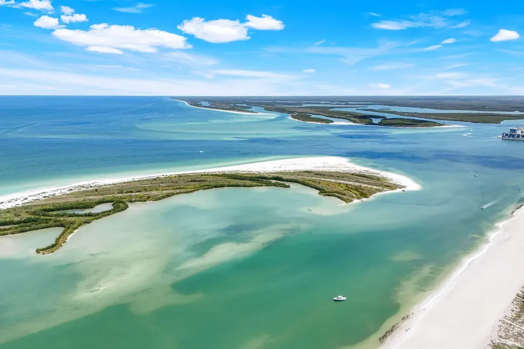 940 Sea Oats Court Marco Island FL 34145