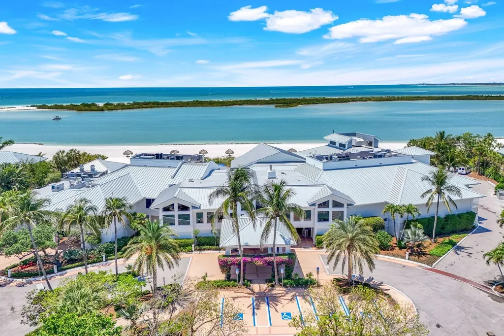 940 Sea Oats Court Marco Island FL 34145