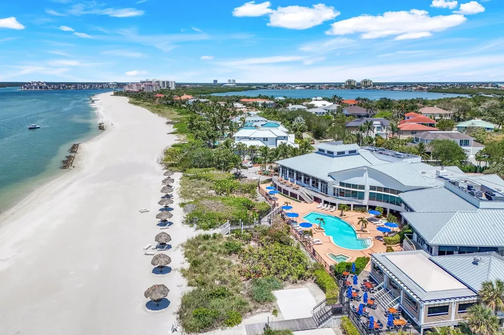 940 Sea Oats Court Marco Island FL 34145