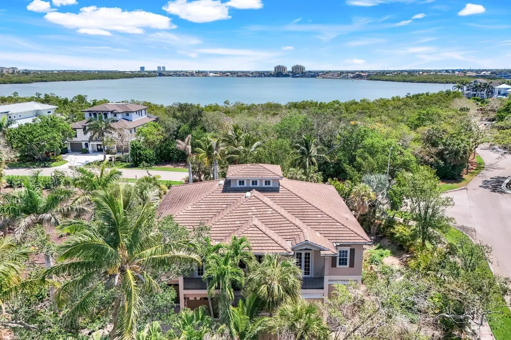 940 Sea Oats Court Marco Island FL 34145