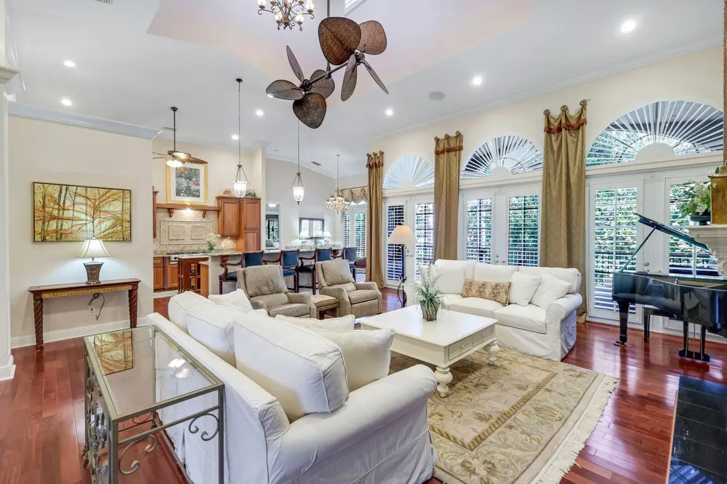 940 Sea Oats Court Marco Island FL 34145