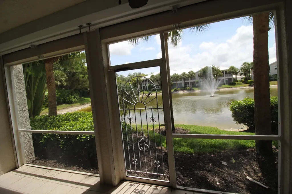 4690 Hawks Nest Way Naples FL 34114