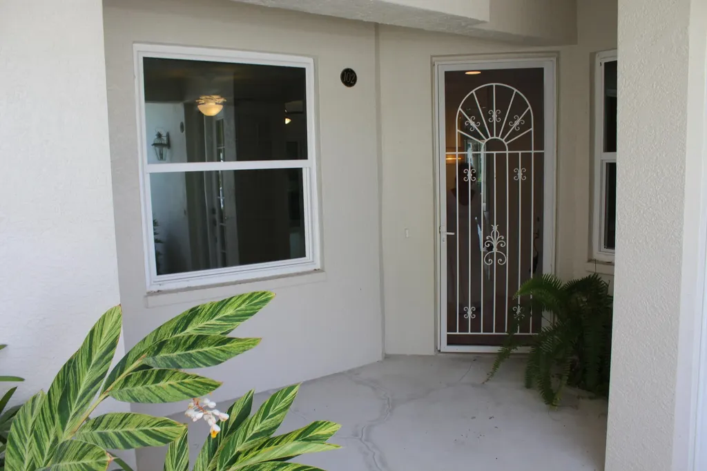 4690 Hawks Nest Way Naples FL 34114