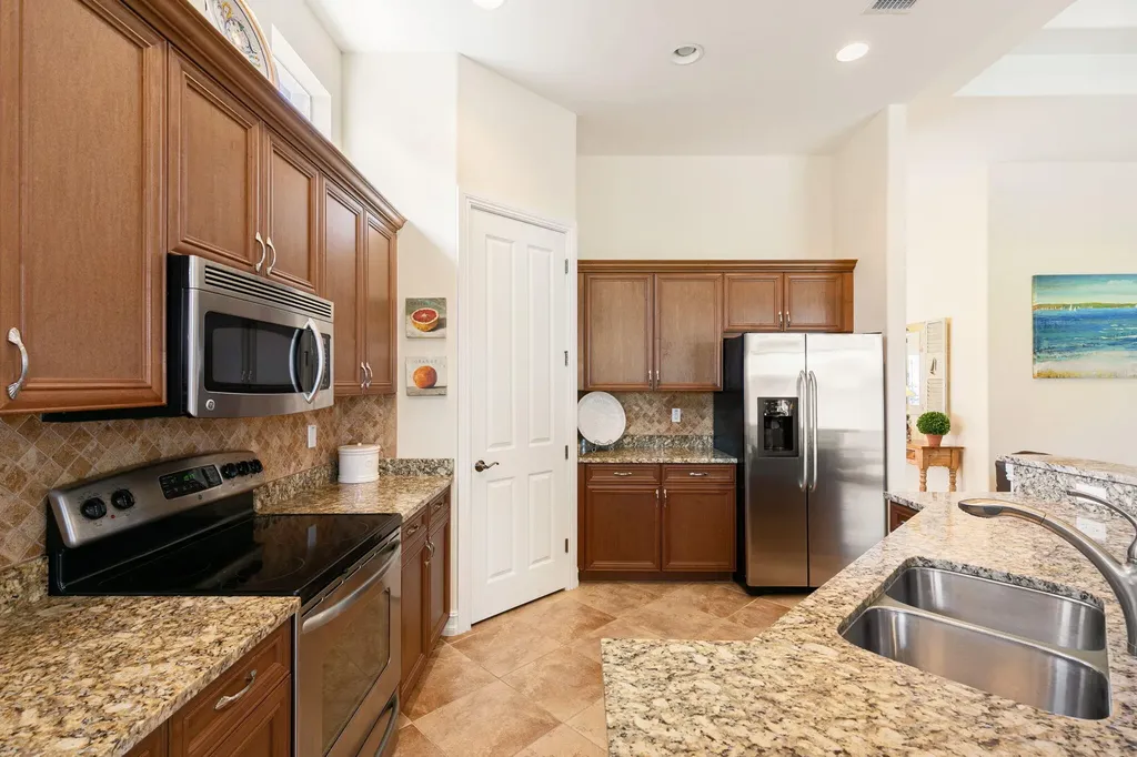 6492 Caldecott Drive Naples FL 34113