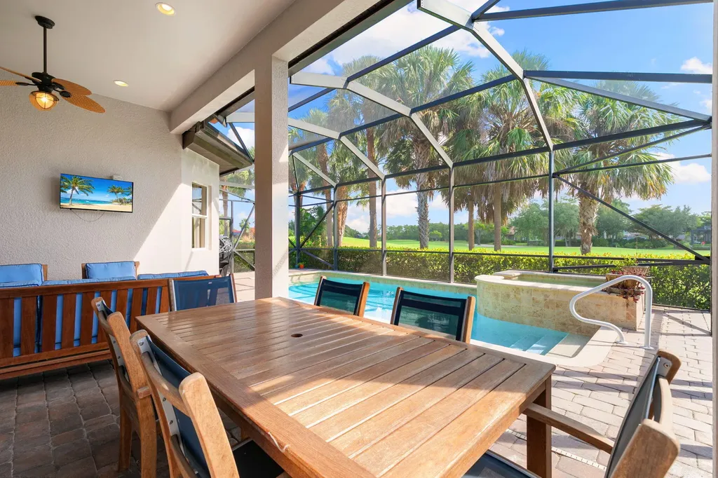 6492 Caldecott Drive Naples FL 34113