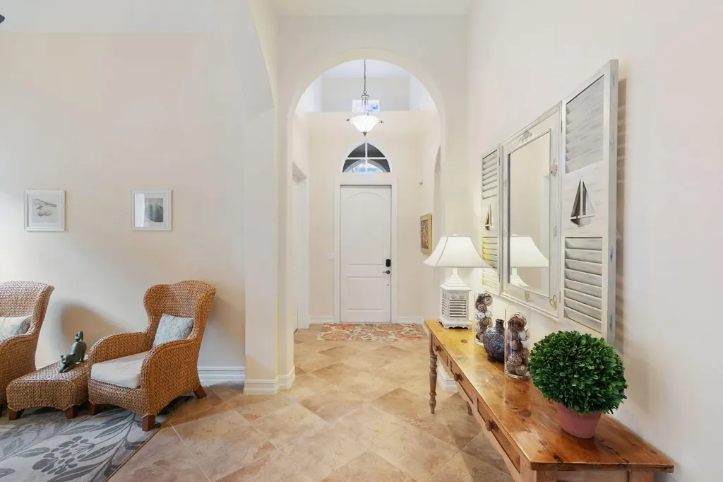 6492 Caldecott Drive Naples FL 34113