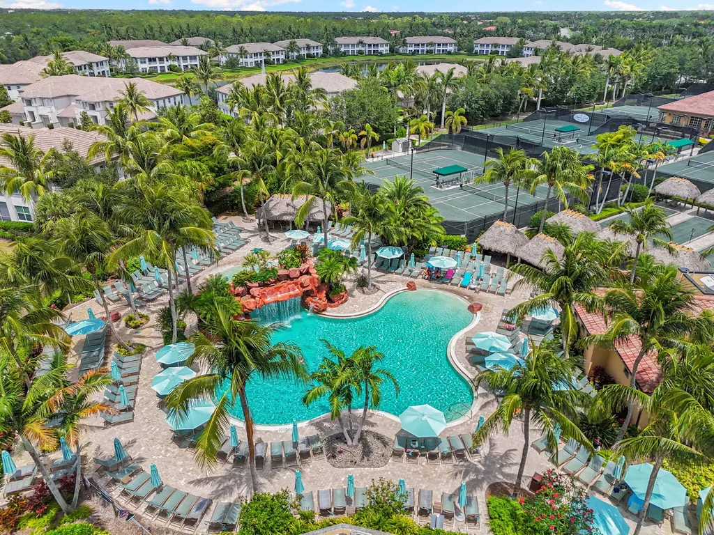 6492 Caldecott Drive Naples FL 34113