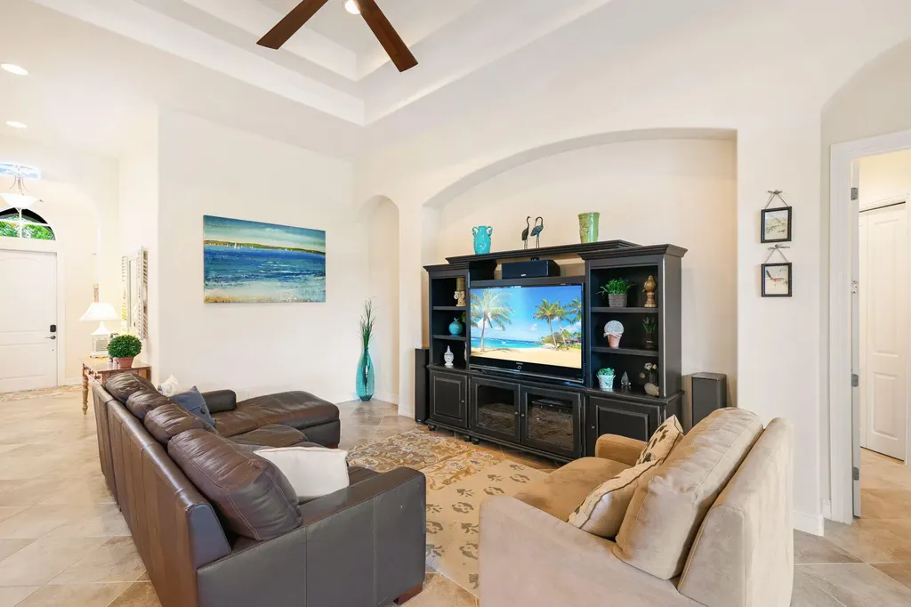 6492 Caldecott Drive Naples FL 34113