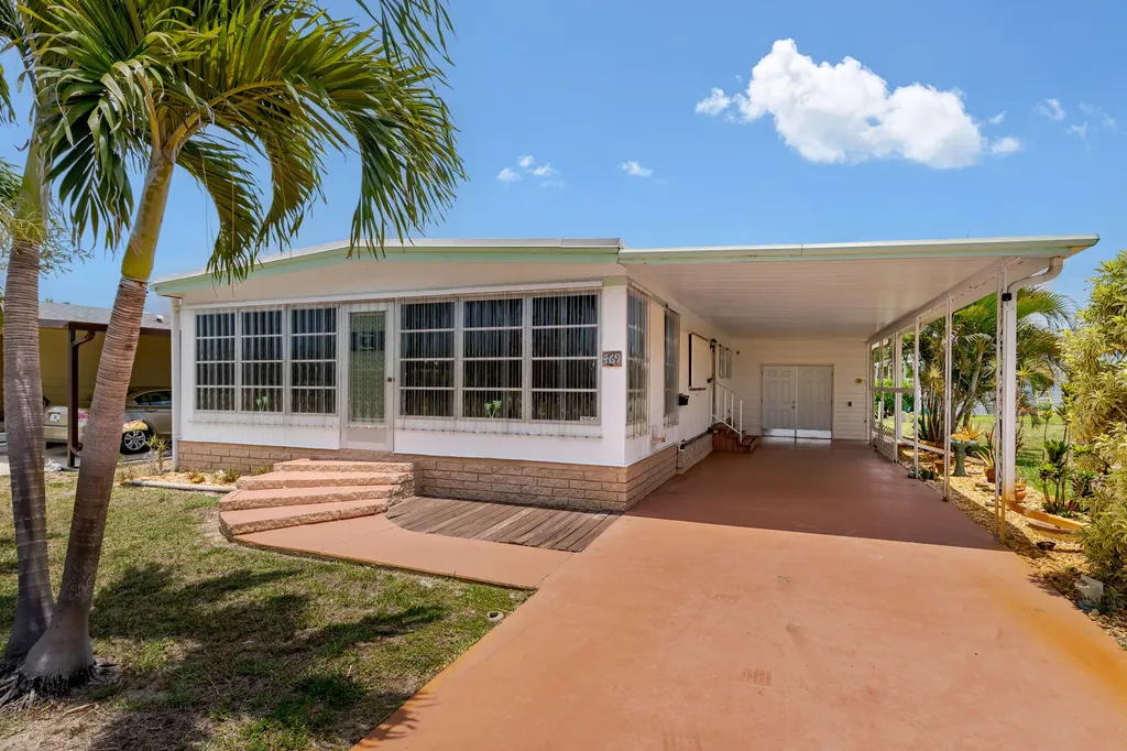 469 Riviera Boulevard W Naples FL 34112