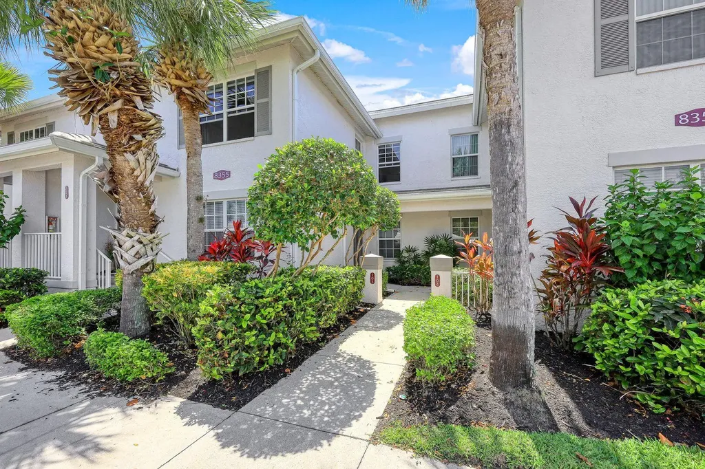 8355 Whisper Trace Way Naples FL 34114